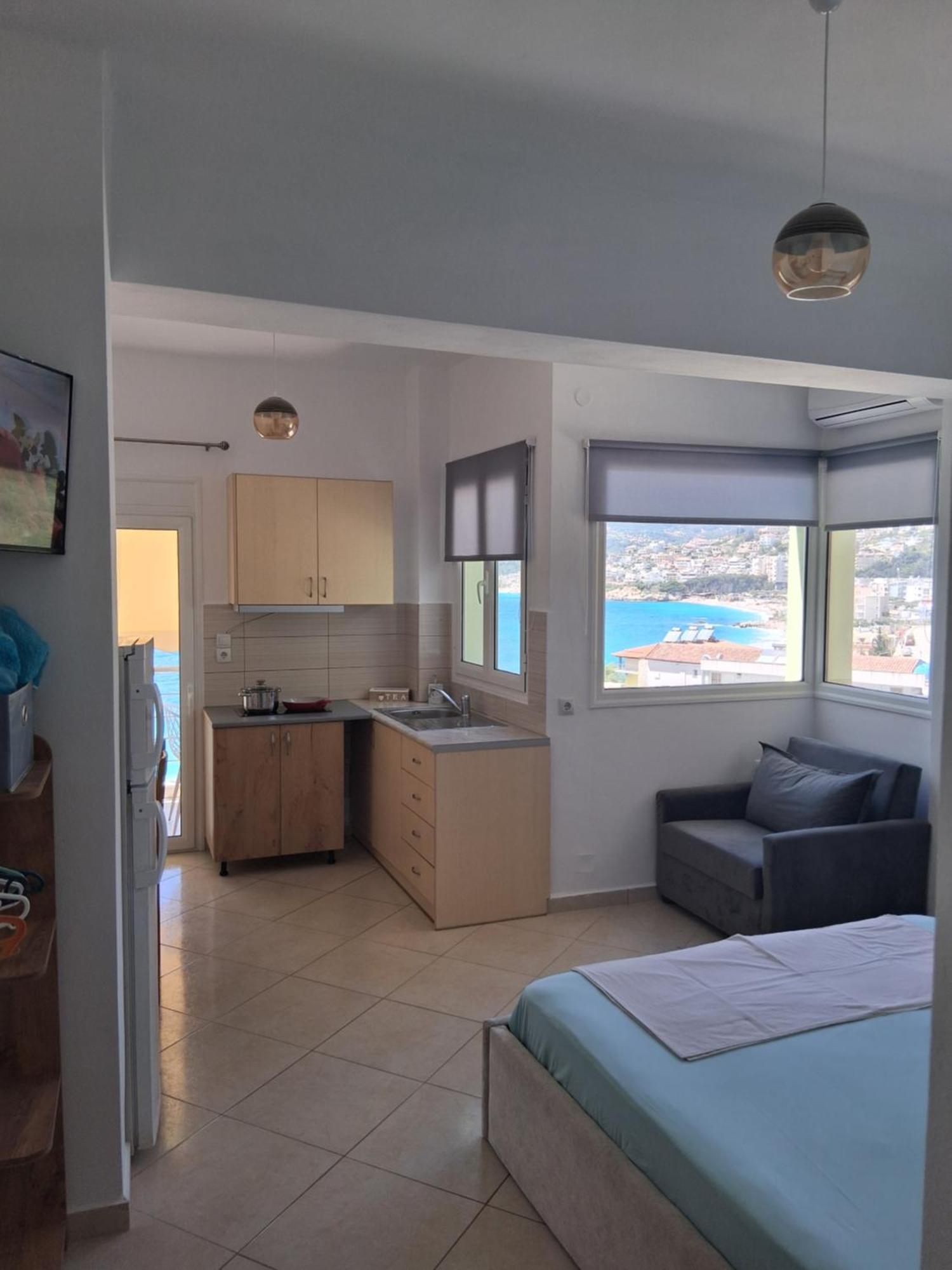Rooms With View Himare Quarto foto