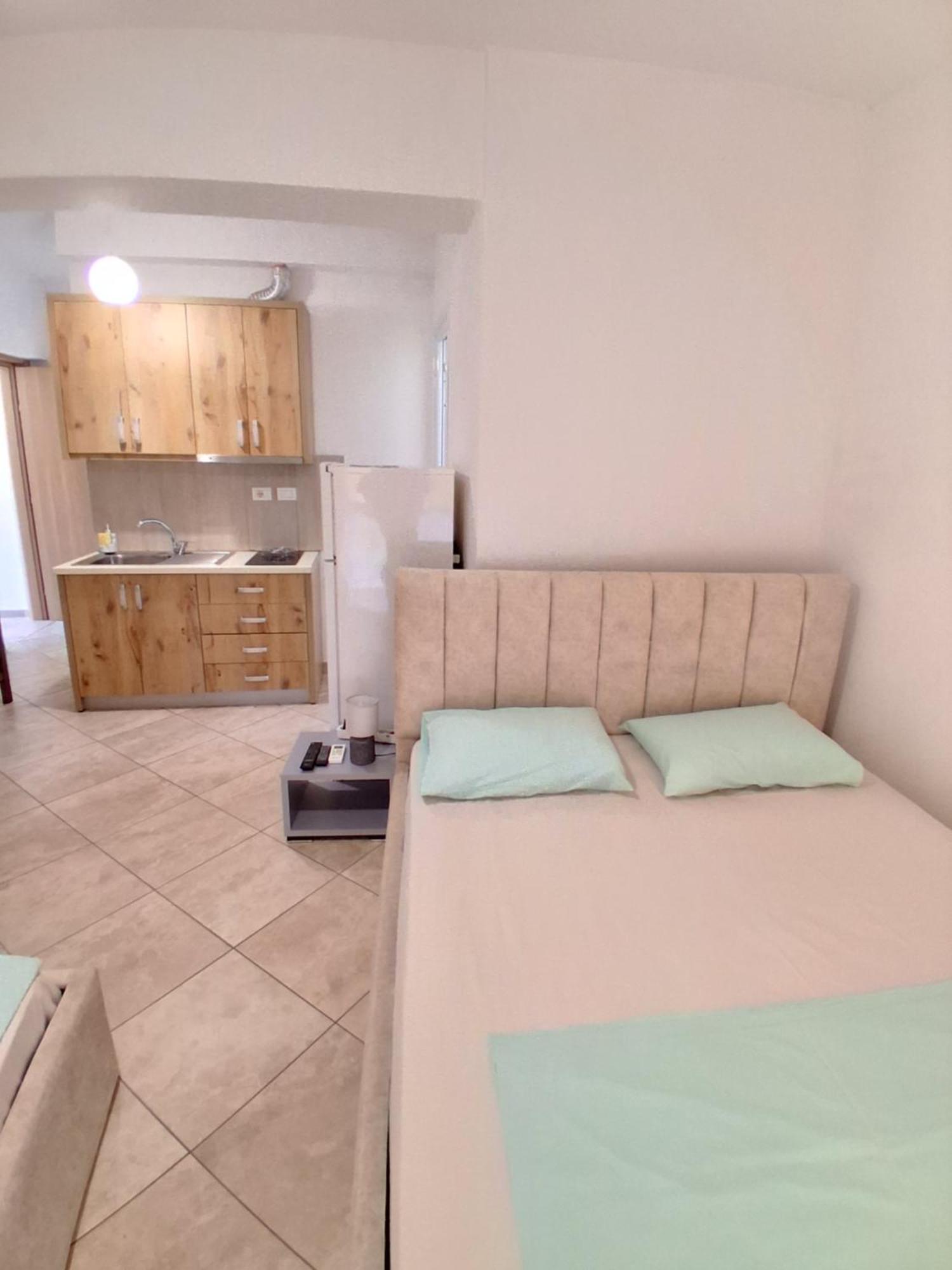 Rooms With View Himare Quarto foto