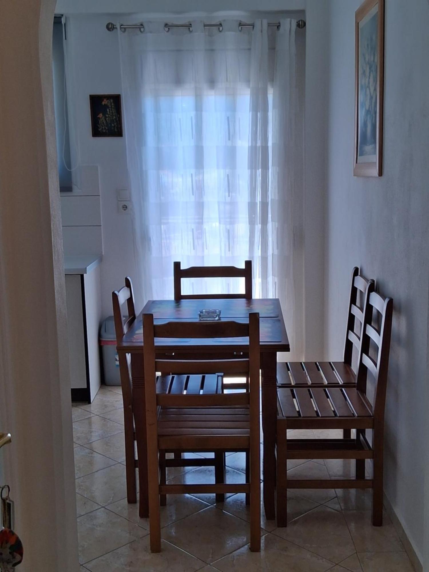 Rooms With View Himare Quarto foto